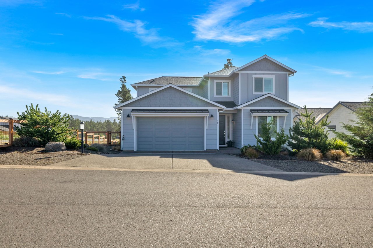 2-web-or-mls-510 Seaview Interior-2