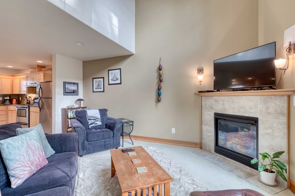 Living room open to kitchen